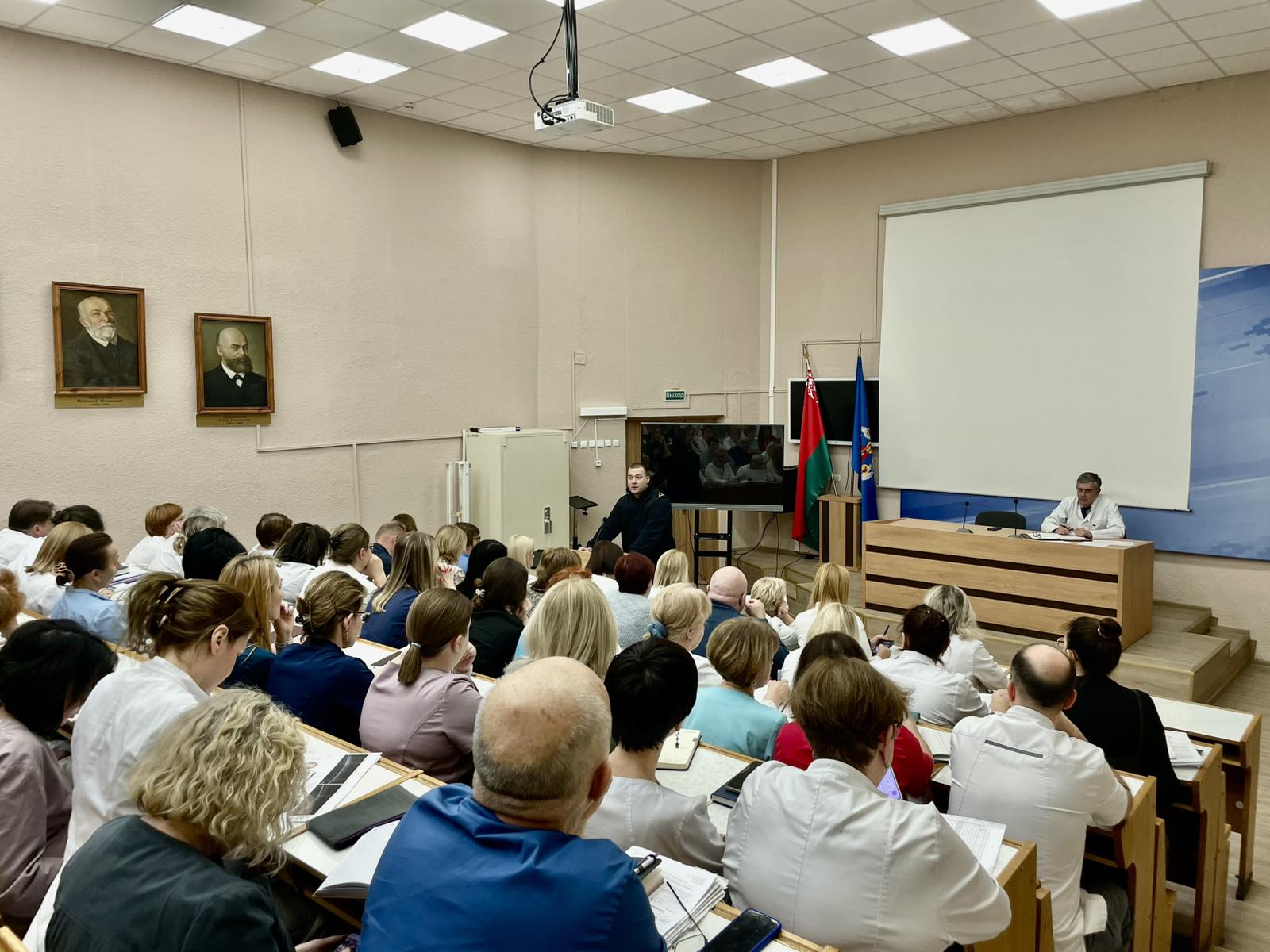 8 декабря состоялась встреча сотрудника ГАИ с работниками больницы